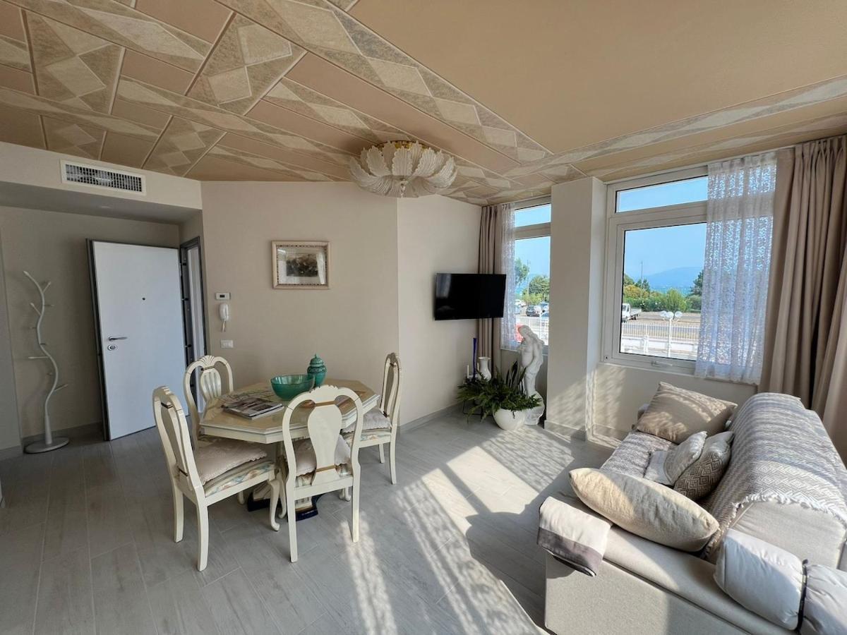 Desenzano Lakeview - Luxury Flat Desenzano del Garda
